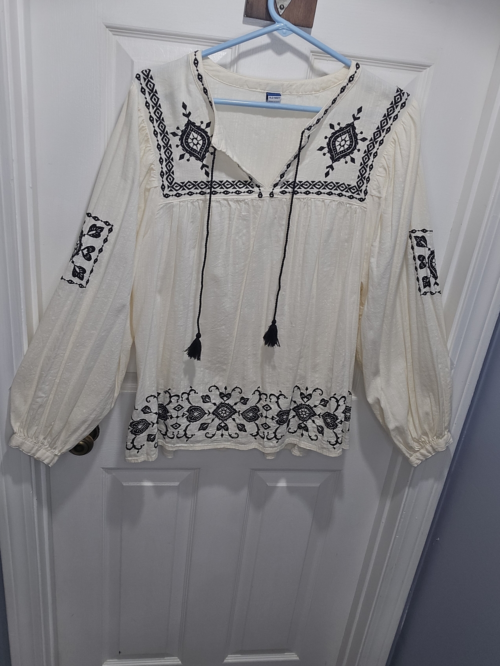 Old Navy Peasant Tunic In Cream with Black Embroidery